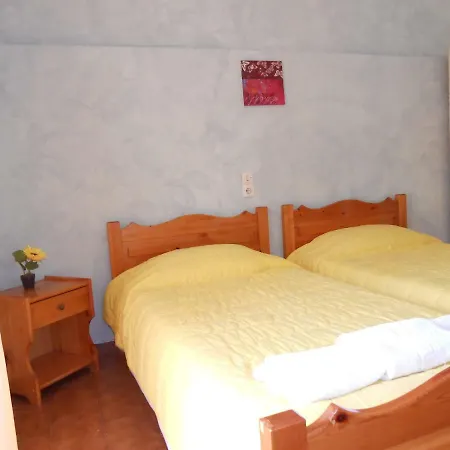 Gregory's 1 Apartment